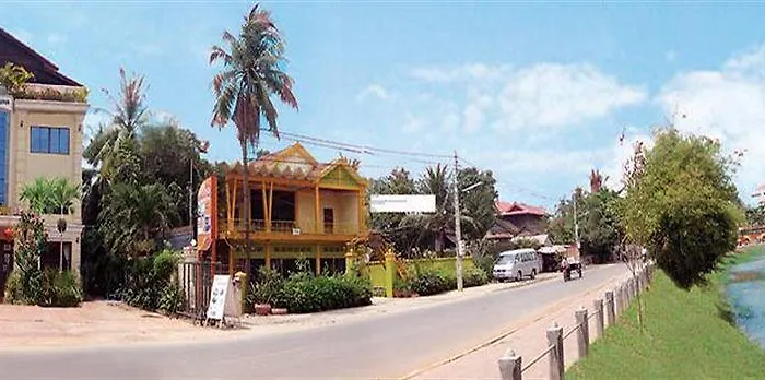 Riverside Hotel