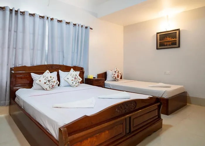 Riverside Hotel 2*