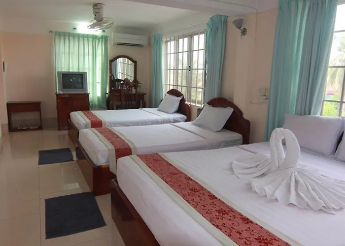 Riverside Hotel 2*