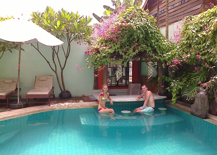 Riverside Hotel 2*