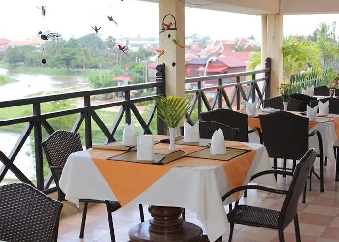 Hotel Riverside 2*