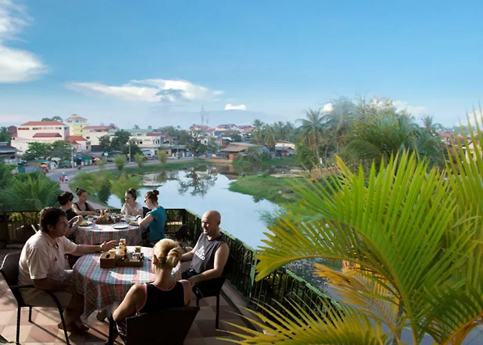 ホテル リバーサイド シェムリアップ